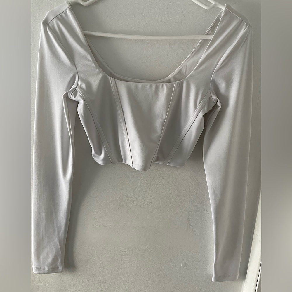DYNAMITE| XS Cropped Long Sleeve